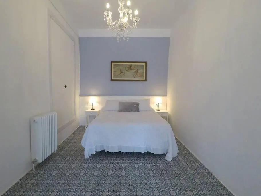 Cal Magí Villa Sant Marti de Riucorb 0*,  España